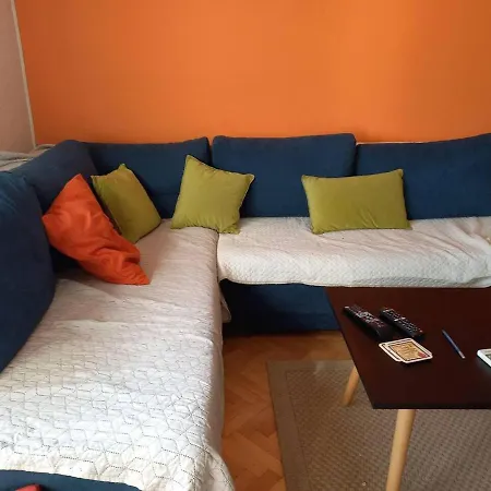 Apartment Stunning Color 1-bed In