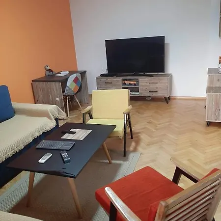 Apartment Stunning Color 1-bed In Skopje