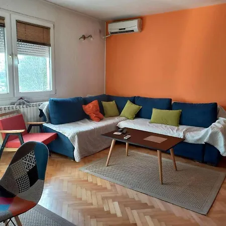 Stunning Color 1-bed In Apartment *